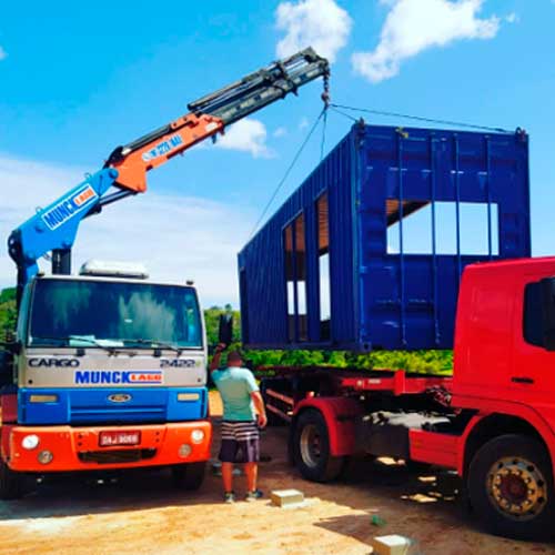 caminhão munck transportes na construção civil